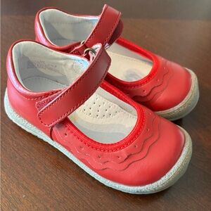 L’AMOUR Red Paige Ruffle Mary Jane Toddler Girl's size 8